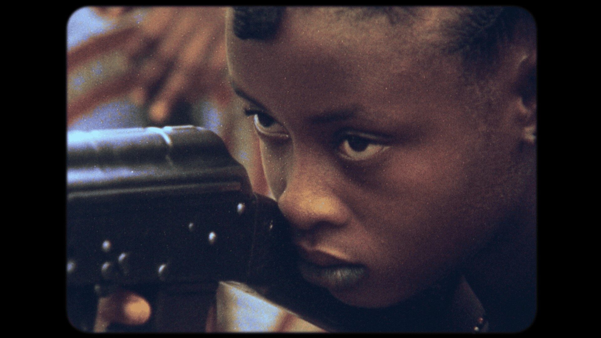 AMILCAR ONLINE v4.00_40_47_17.Still109